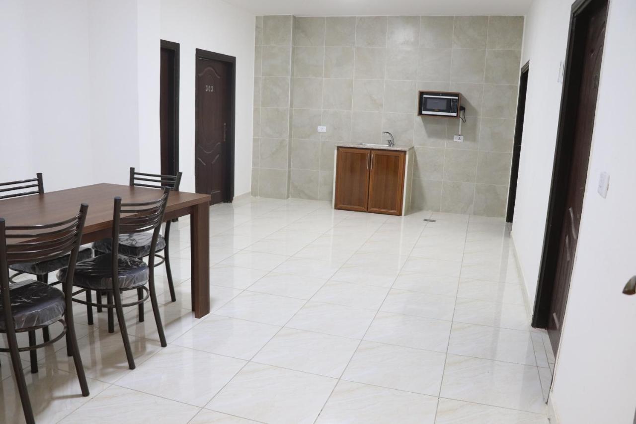 Faraseen Apartments Al Qastal Экстерьер фото