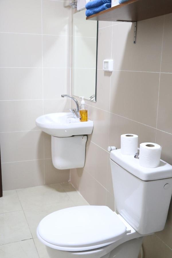 Faraseen Apartments Al Qastal Экстерьер фото