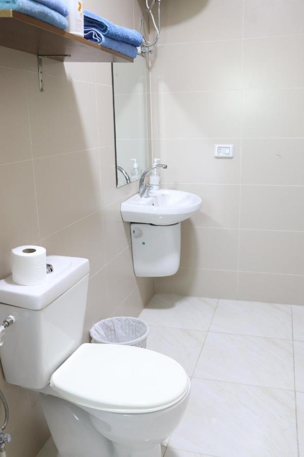 Faraseen Apartments Al Qastal Экстерьер фото